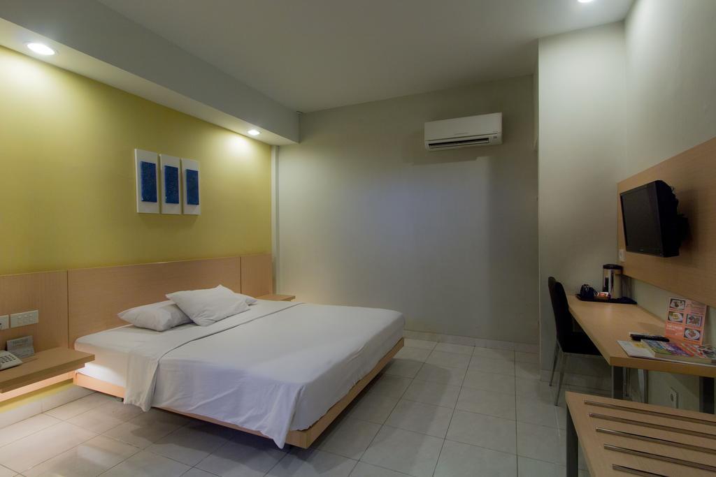 Hotel Quirin Semarang Camera foto
