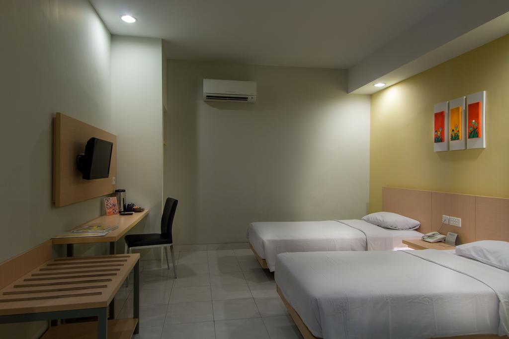 Hotel Quirin Semarang Camera foto